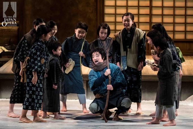 第1部より 与ひょう(中井亮一)、児童合唱(こどもの城児童合唱団)
