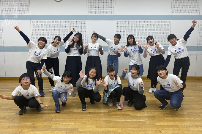 多摩ファミリーシンガーズ(指導:高山佳子) ※写真撮影時のみマスクを外しています