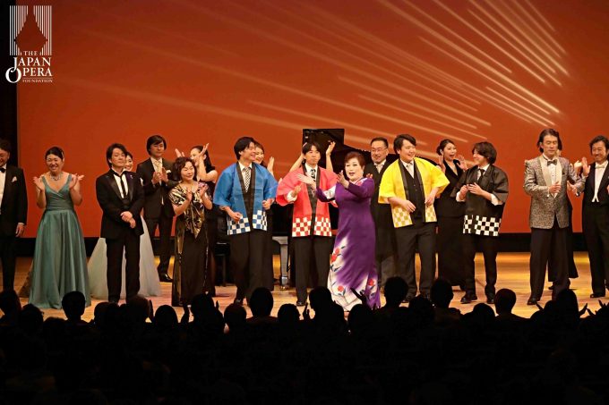 出演者全員によるアンコール 「お別れマンボ」!?