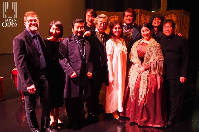 終演後にアレッサンドロ・チャンマルーギ、佐藤正浩マエストロ、粟國 淳他スタッフとキャストで