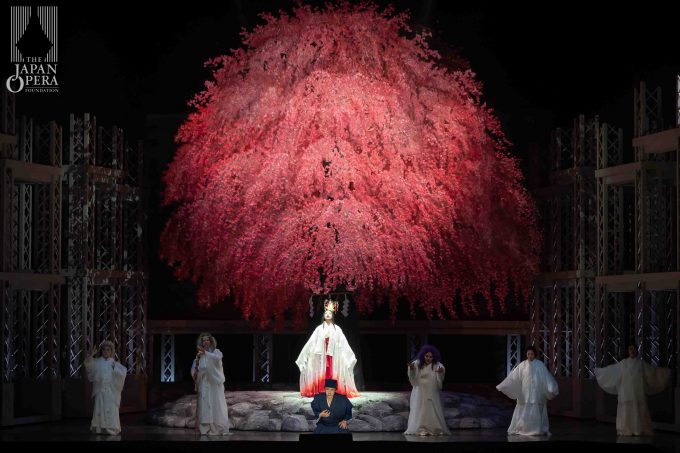 第3幕より 紅天女(小林沙羅)、仏師・一真(山本康寛)、長老(三浦克次)、こだま(飯嶋幸子)、しじま(古澤真紀子)、お豊(松原広美)、クズマ(照屋篤紀)