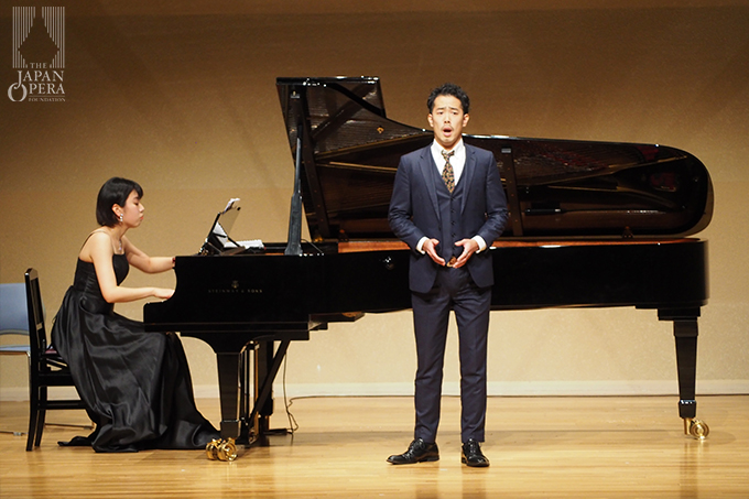 高橋宏典(バリトン) Kosuke TAKAHASHI (Baritone)