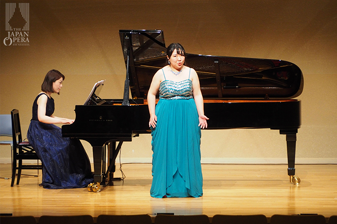 宇津木明香音(メッゾ・ソプラノ) Akane UTSUGI (Mezzo Soprano)
