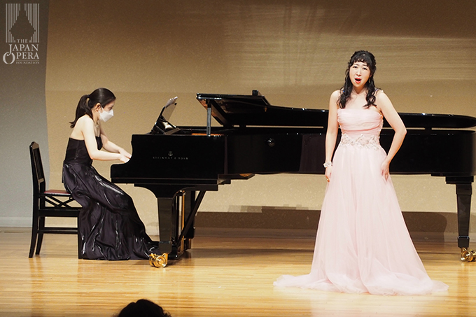 浅田 眞理子(ソプラノ) Mariko ASADA(Soprano)